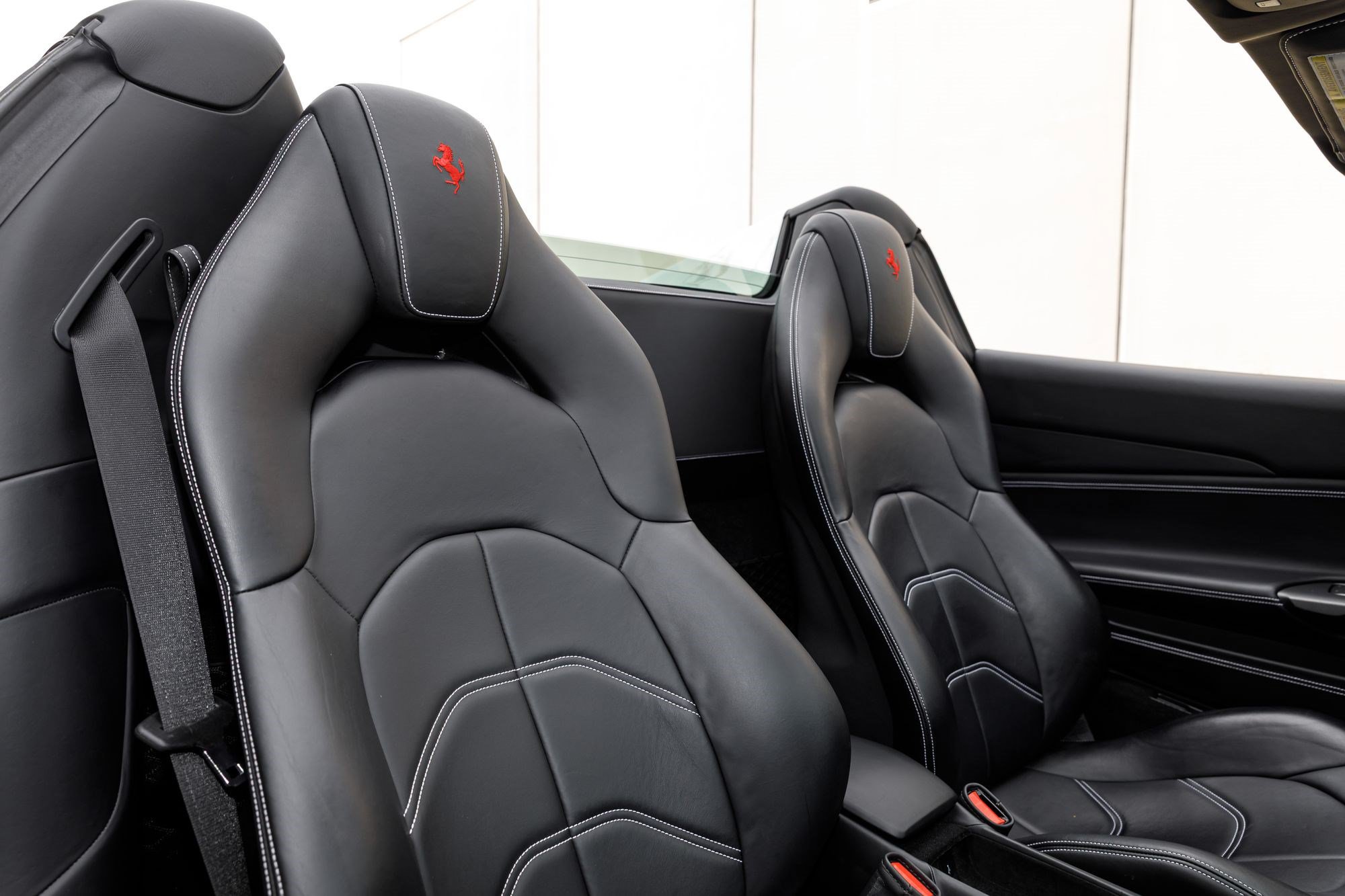 Used 2019 Ferrari 488 Spider RWD image 12