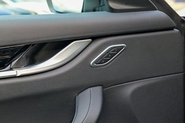 Used 2022 Maserati Levante Modena image 17