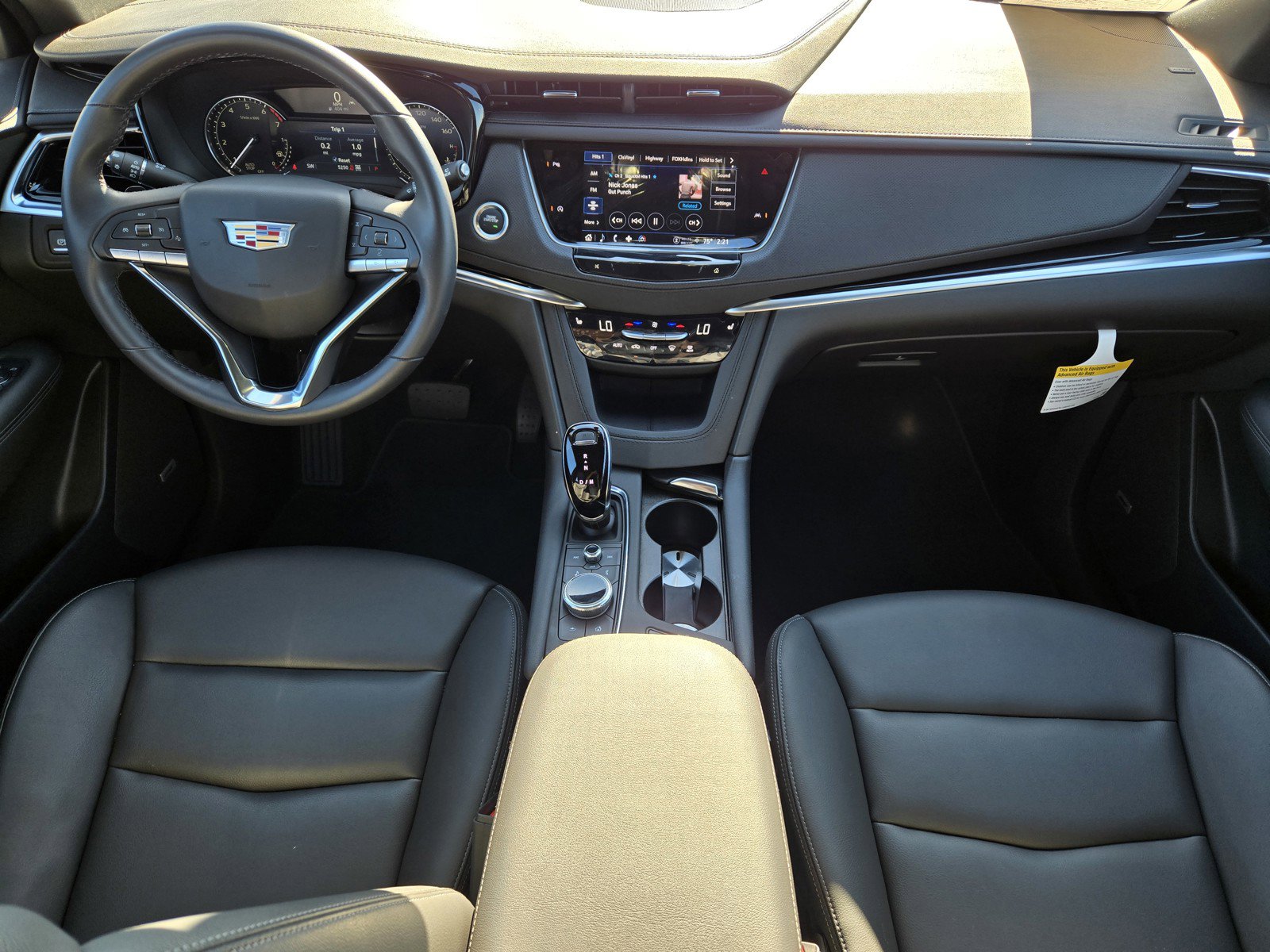 Used 2025 Cadillac XT6 Luxury image 12