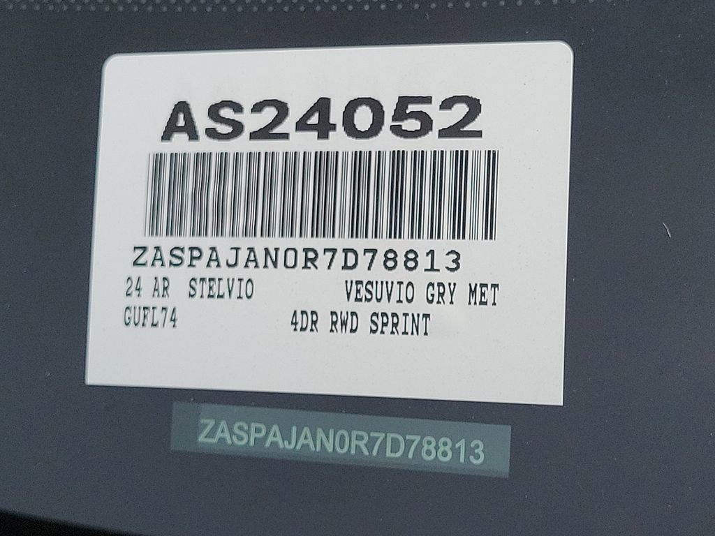 New 2024 Alfa Romeo Stelvio Sprint image 17