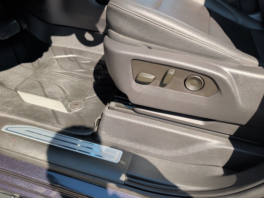 Used 2023 Chevrolet Silverado 1500 LTZ AWD/4WD image 14