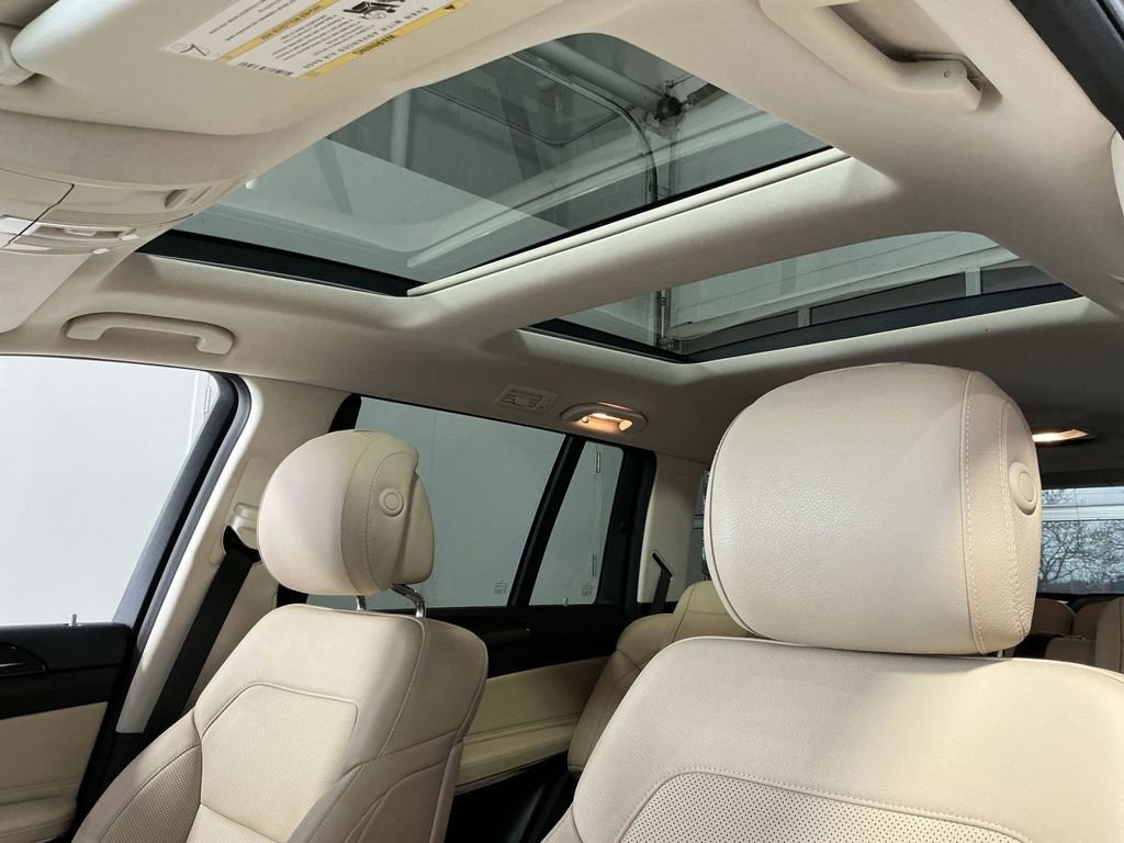 Used 2018 Mercedes-Benz GLS 550 4MATIC image 31