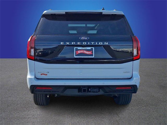 Used 2025 Ford Expedition Max Active image 5