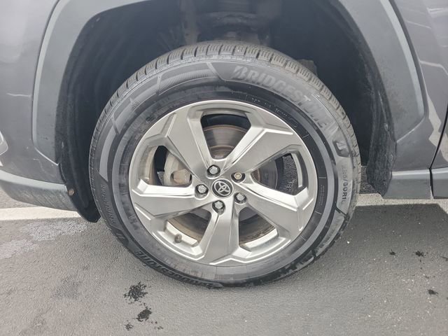 Used 2020 Toyota RAV4 Limited w/ All Weather Liner Package image 17