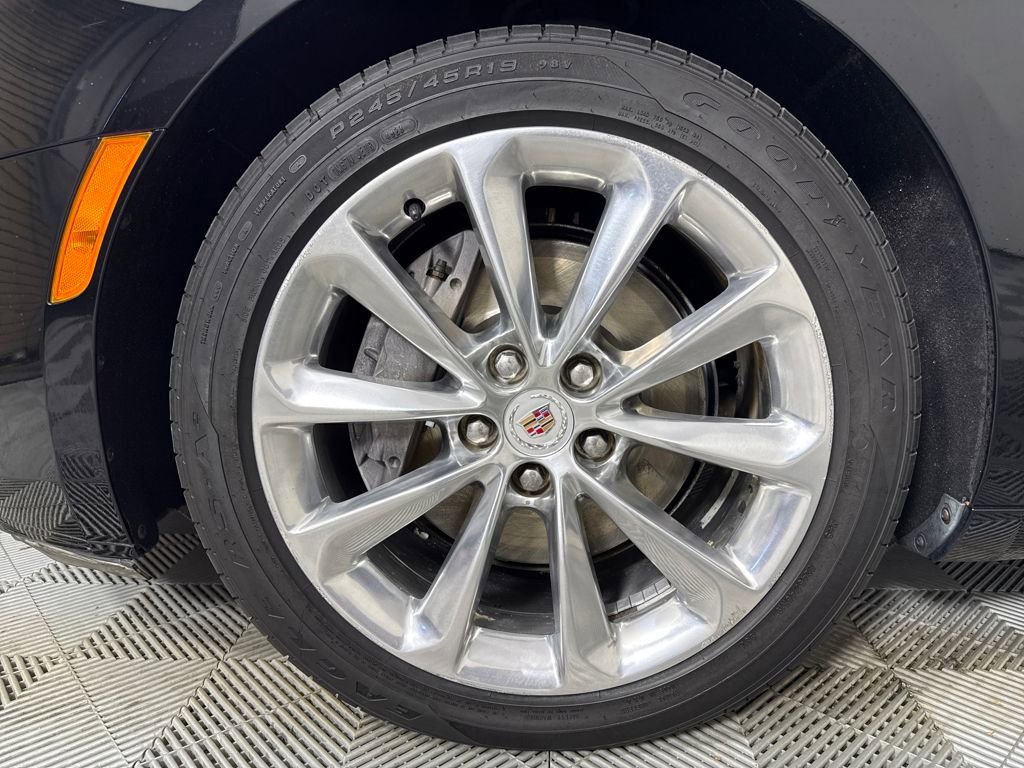 Used 2013 Cadillac XTS Premium image 17