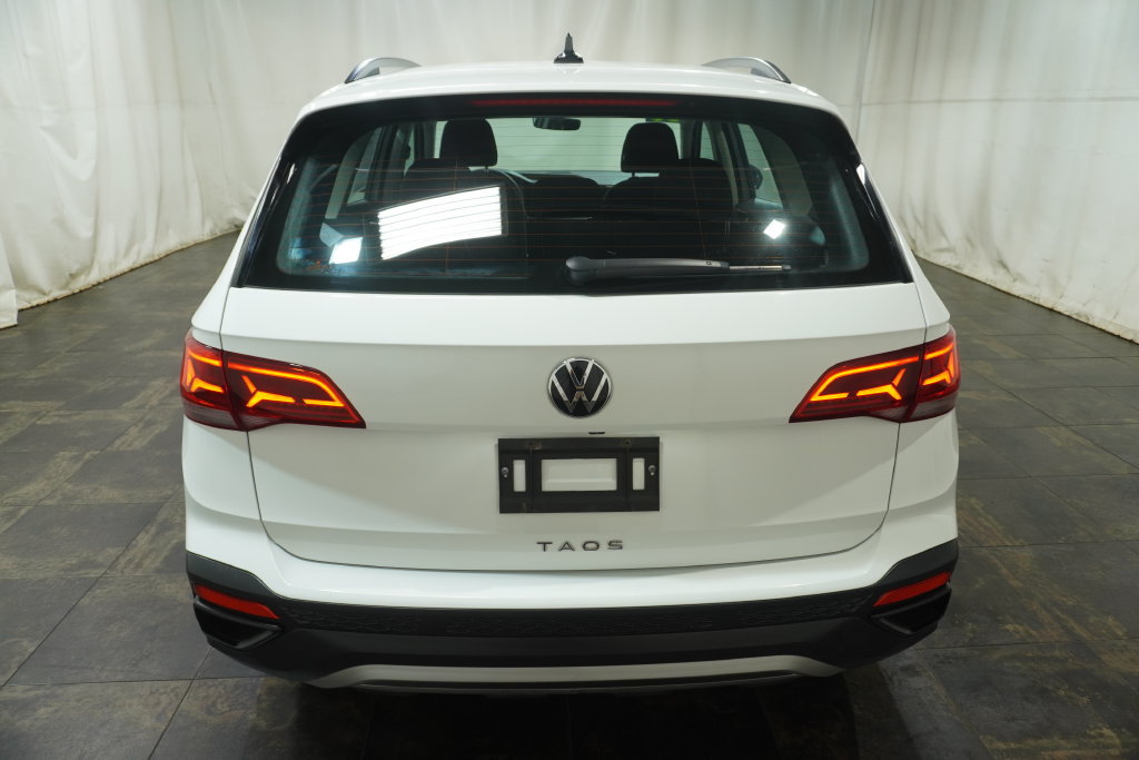 Used 2023 Volkswagen Taos S FWD image 4