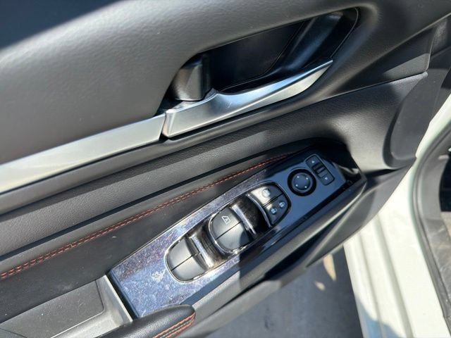 Used 2023 Nissan Altima 2.5 SR FWD image 9