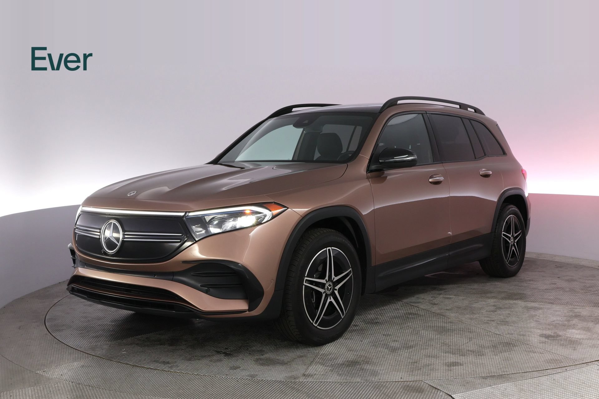 Used 2023 Mercedes-Benz EQB 300 4MATIC image 2