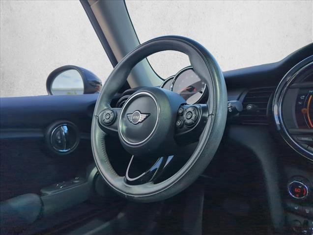 Used 2019 MINI Cooper 2-Door Hardtop w/ Storage Package image 25