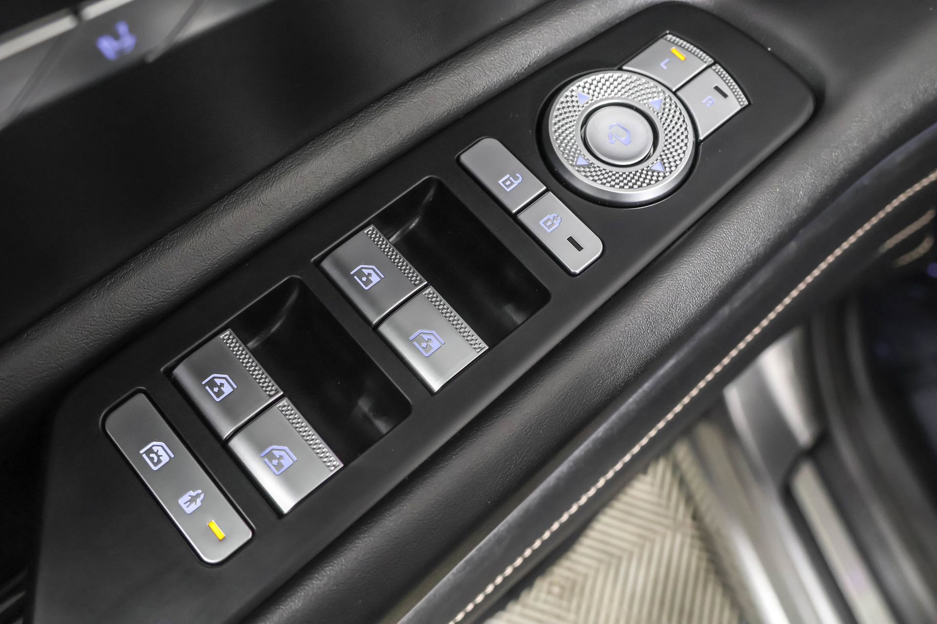 Used 2023 Genesis GV80 3.5T w/ Prestige Package image 35