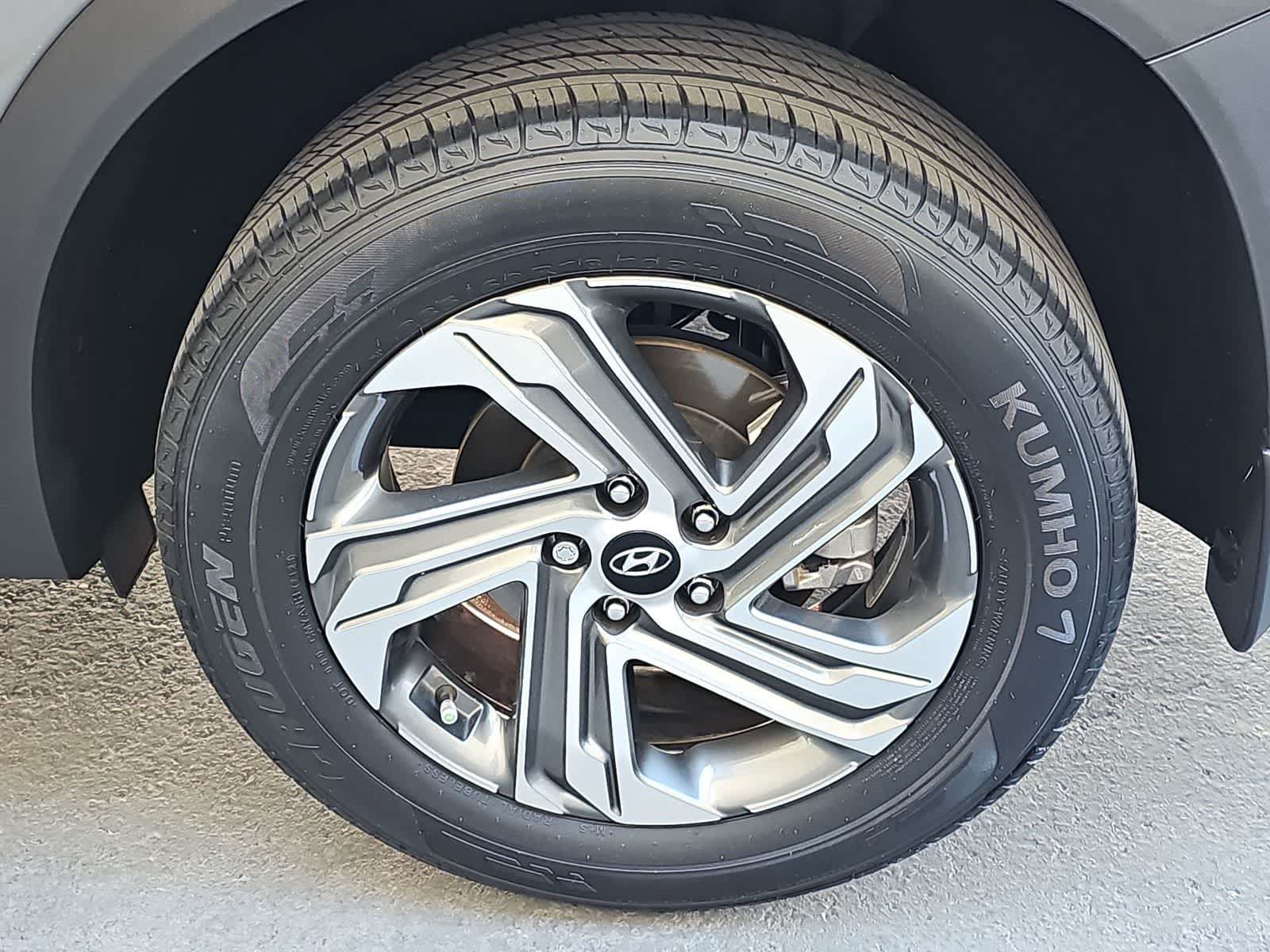 Used 2023 Hyundai Santa Fe SE FWD image 12