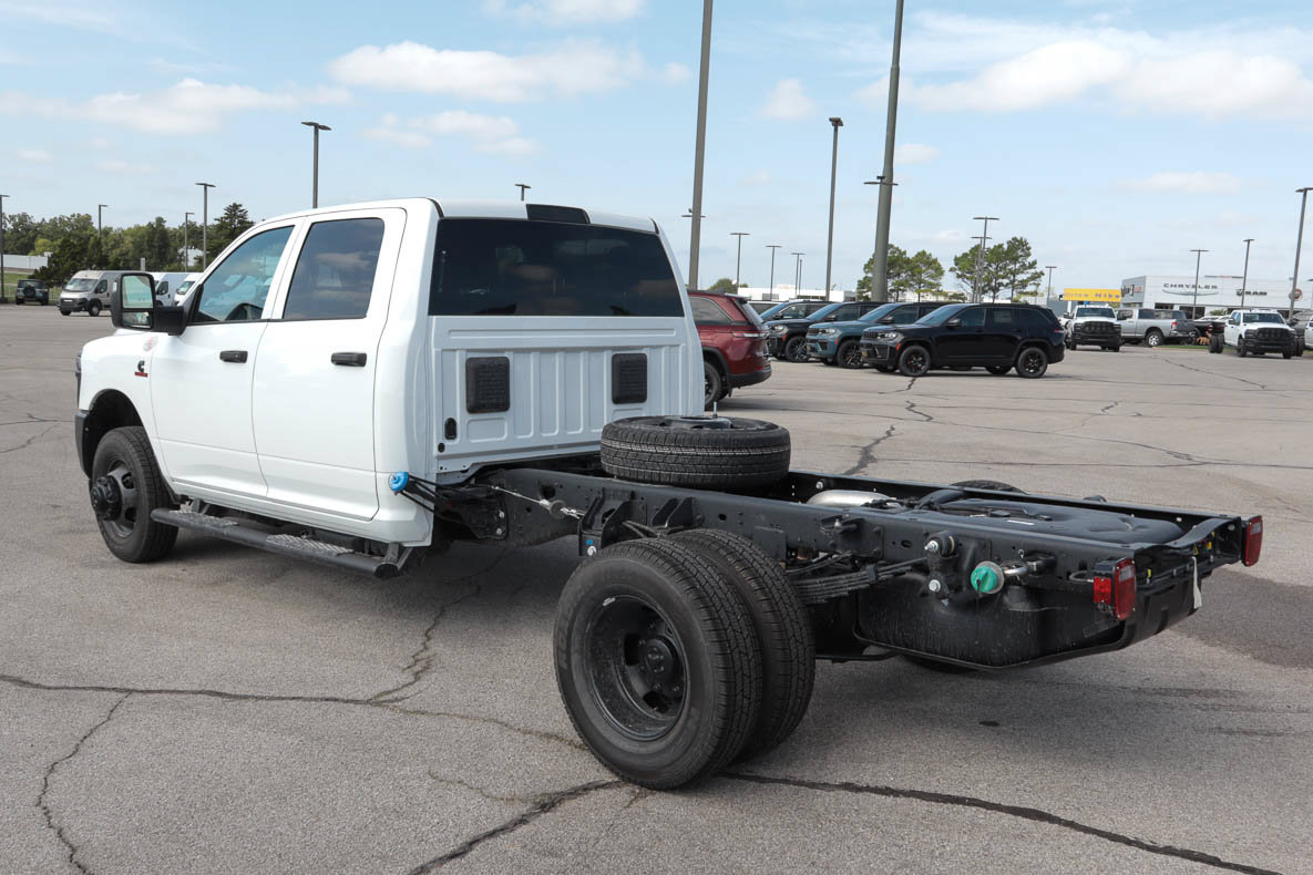 New 2027 RAM 3500 Tradesman AWD/4WD image 6