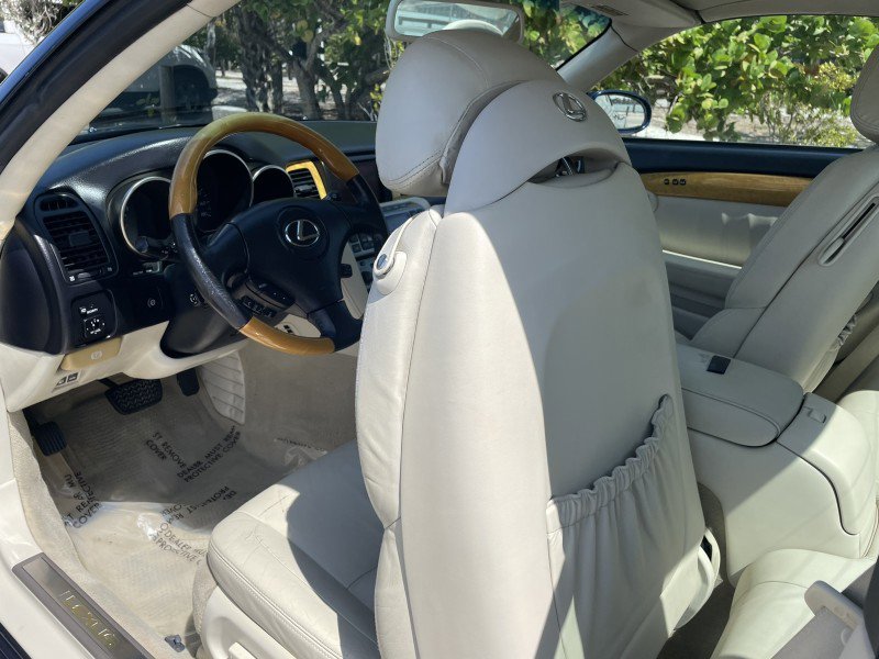 Used 2005 Lexus SC 430 Convertible RWD image 13
