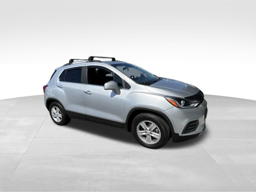 Used 2020 Chevrolet Trax LT w/ LT Convenience Package FWD image 22