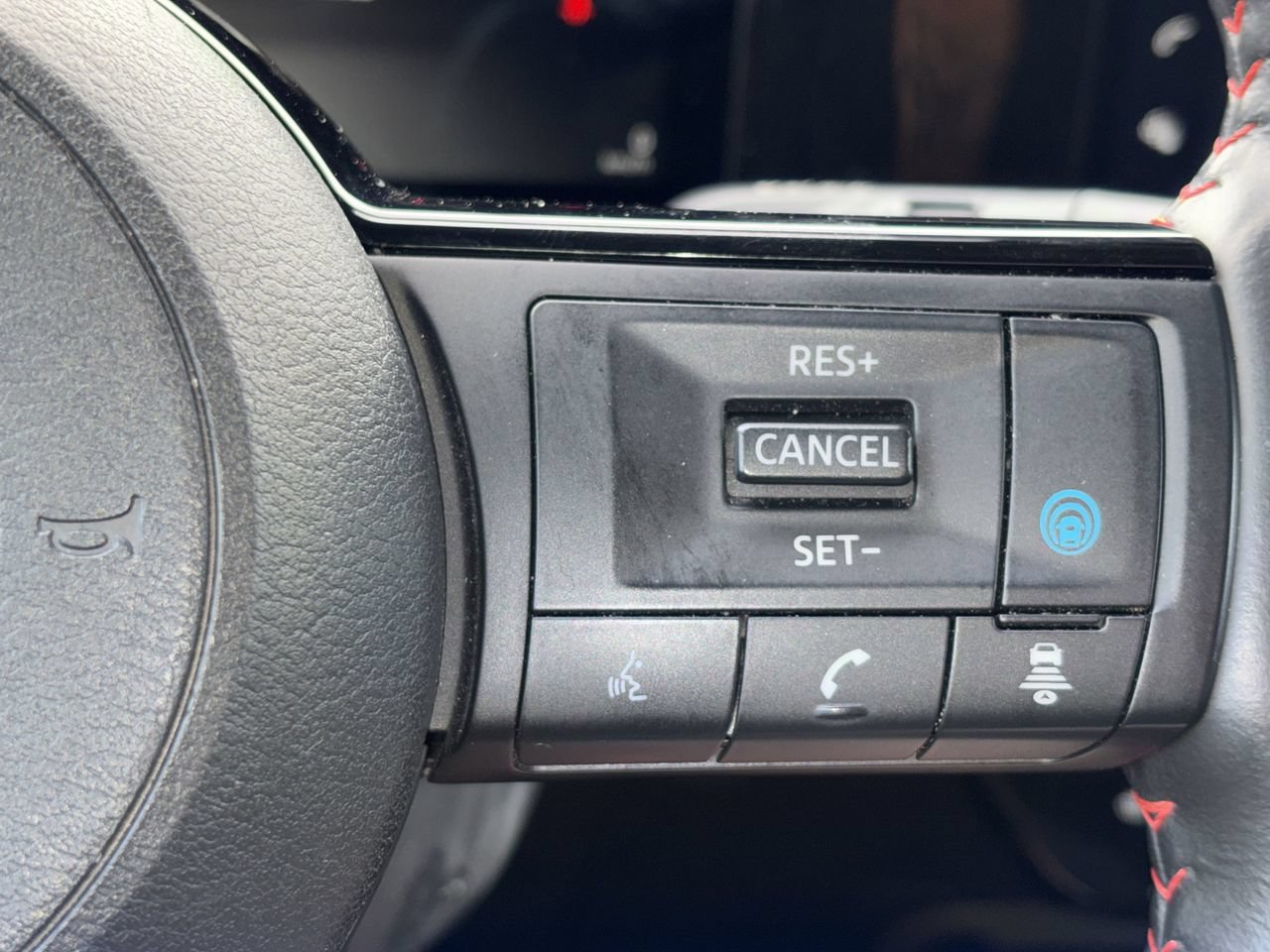 Certified 2025 Nissan Kicks SR w/ SR Premium Package FWD image 29