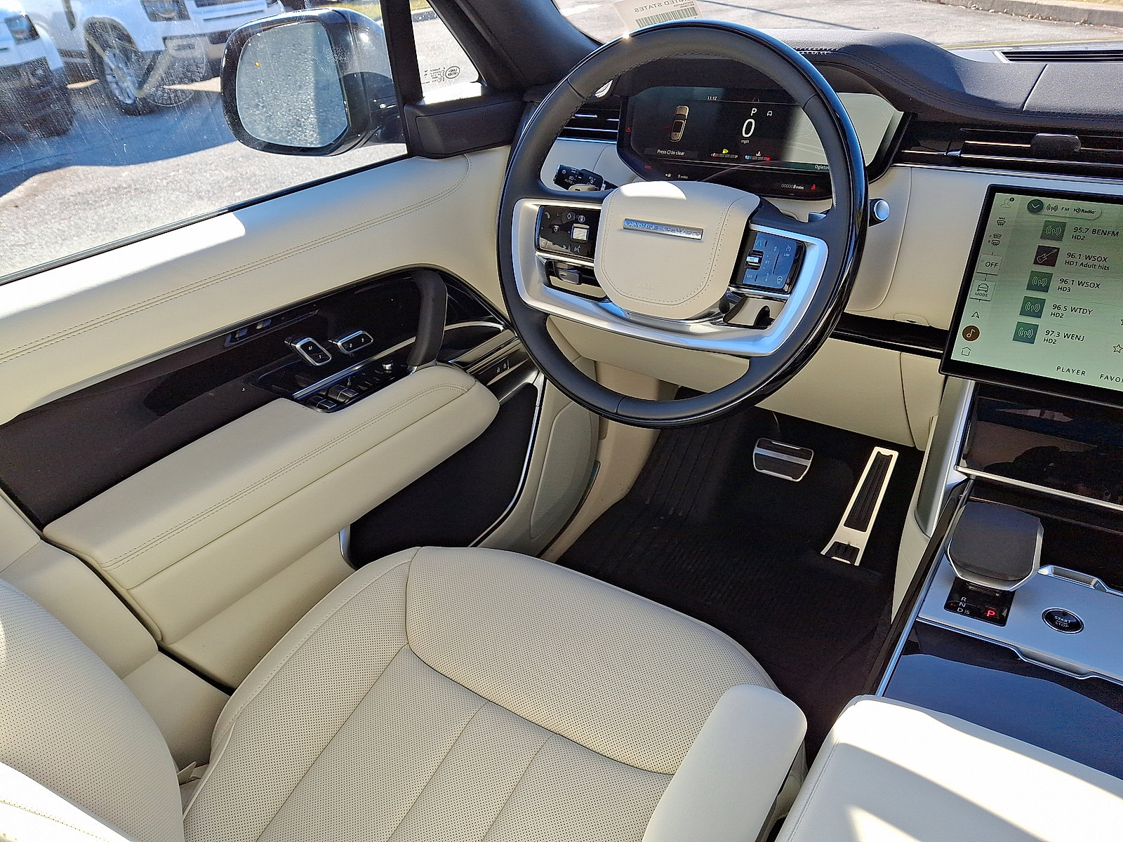 New 2026 Land Rover Range Rover SE image 12