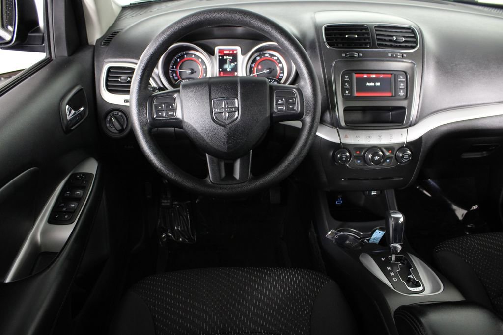 Used 2018 Dodge Journey SE image 4