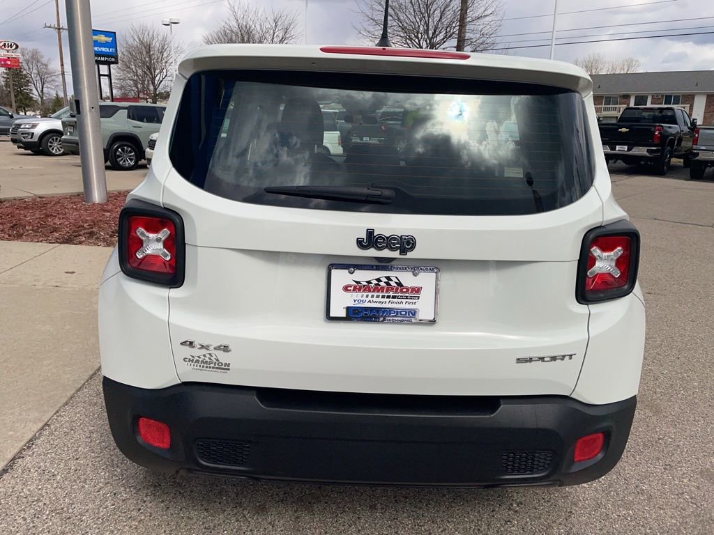 Used 2015 Jeep Renegade Sport w/ Power & Air Group image 4