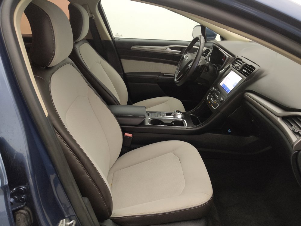 Used 2019 Ford Fusion SE w/ Equipment Group 151A FWD image 21