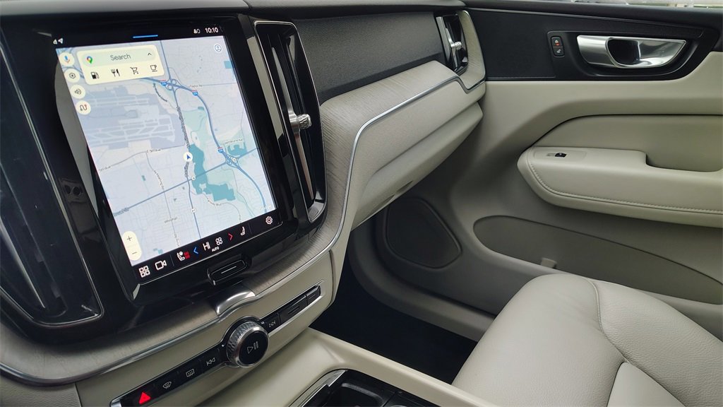 Used 2023 Volvo XC60 B5 Plus w/ Climate Package image 23