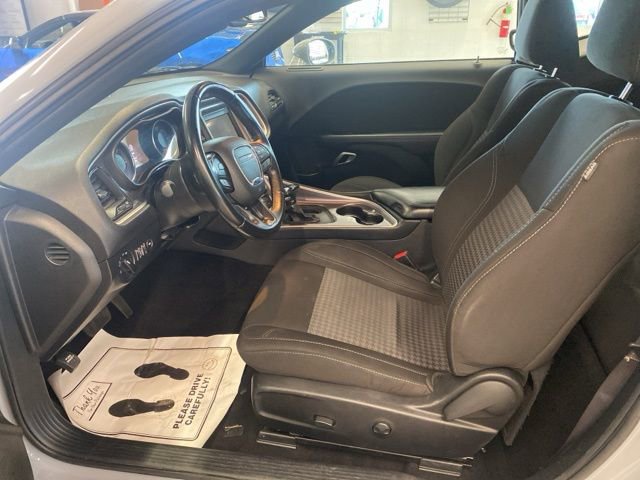 Used 2022 Dodge Challenger SXT image 22