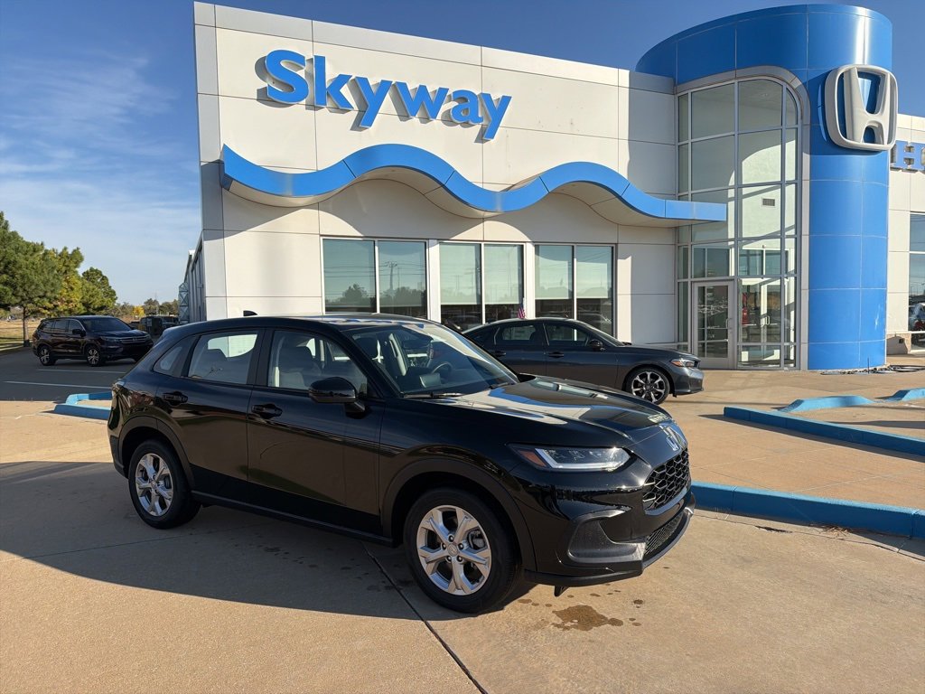 Certified 2025 Honda HR-V LX image 1