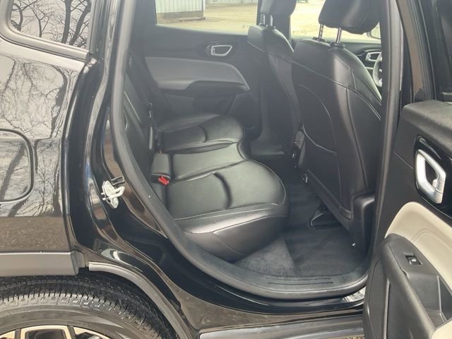 Used 2025 Jeep Compass Limited image 20