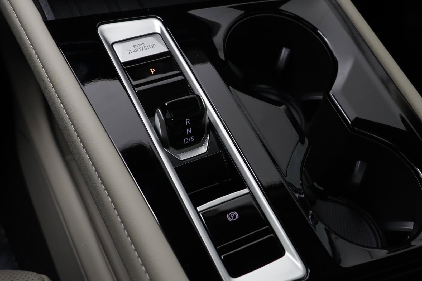 New 2026 Volkswagen Atlas SEL Premium R-Line image 12