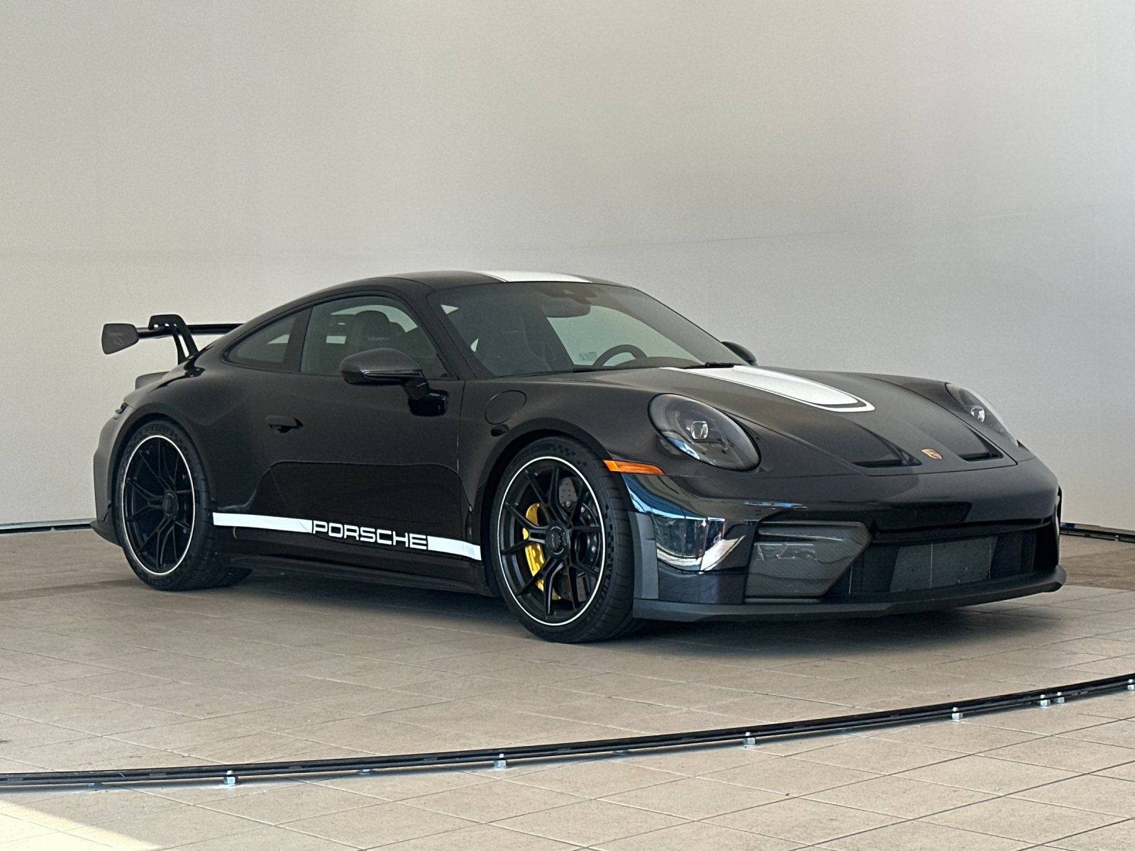 Used 2026 Porsche 911 GT3 RWD image 8