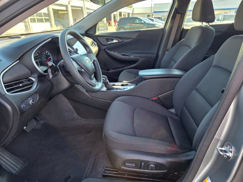 Used 2025 Chevrolet Malibu LT FWD image 15