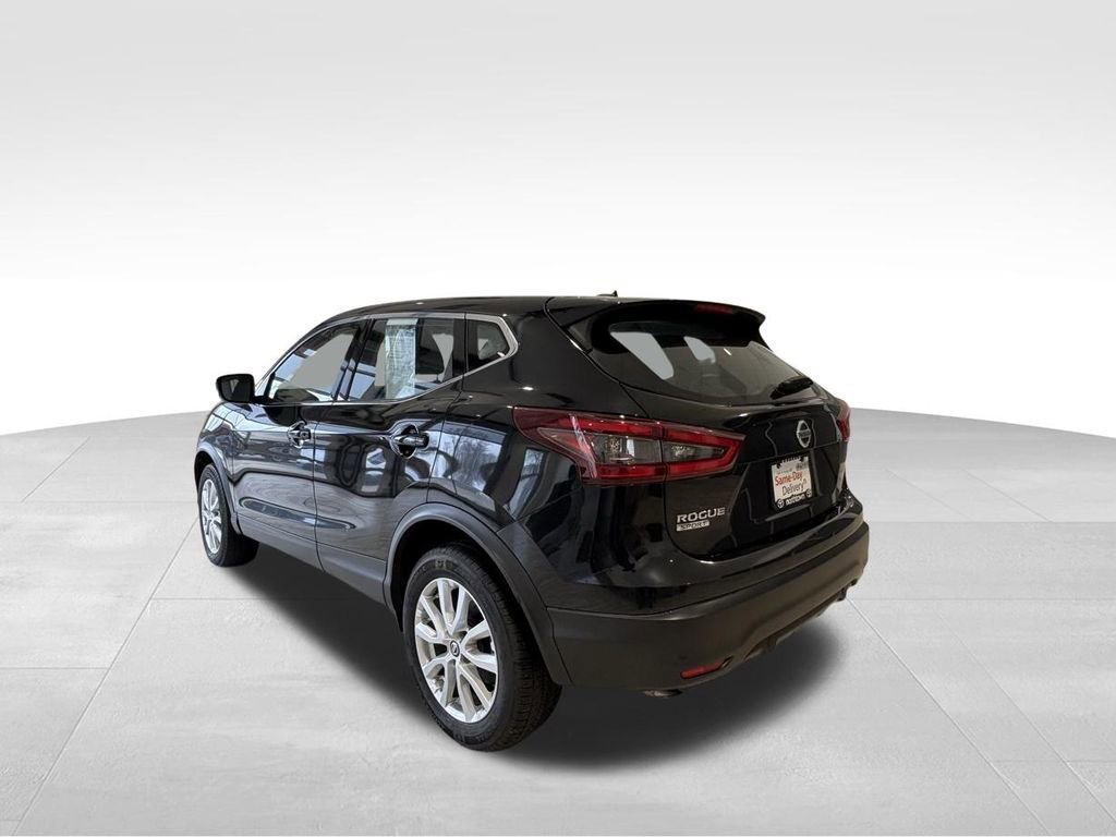 Used 2022 Nissan Rogue Sport S FWD image 3
