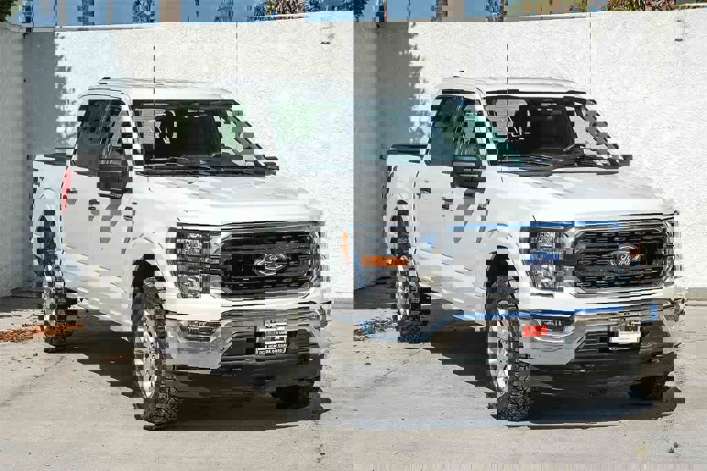 Used 2023 Ford F150 XLT image 3