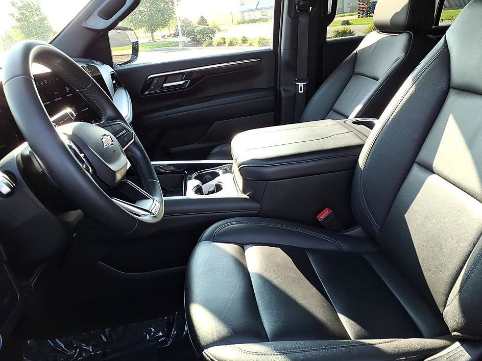 Used 2025 Chevrolet Tahoe LT AWD/4WD image 17