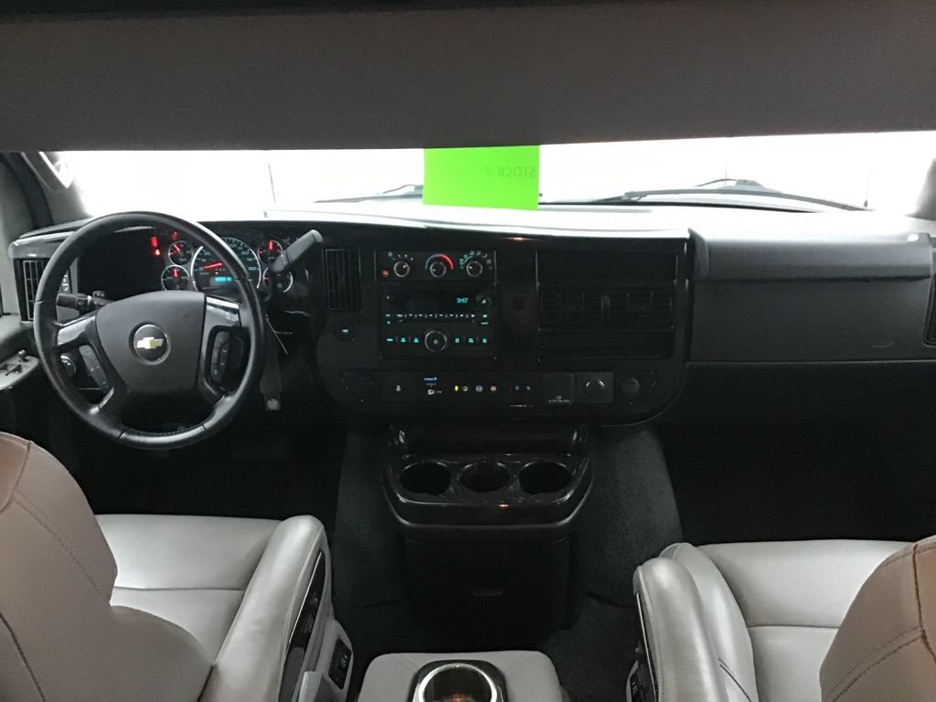 Used 2020 Chevrolet Express 2500 w/ Enhanced Convenience Package RWD image 2