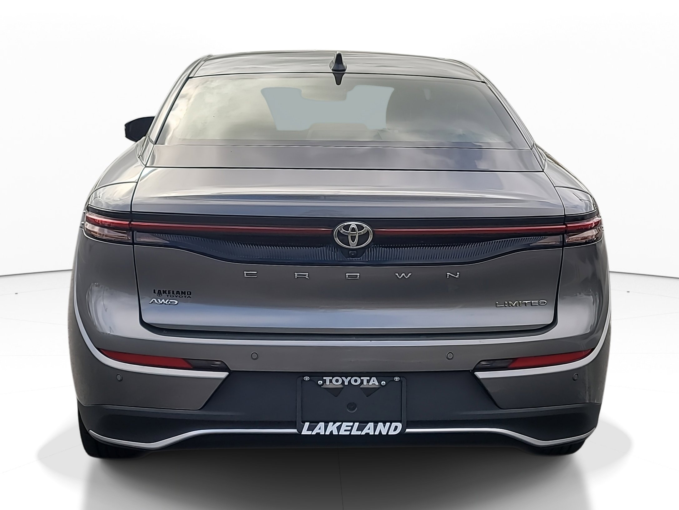 Certified 2023 Toyota Crown Limited image 6