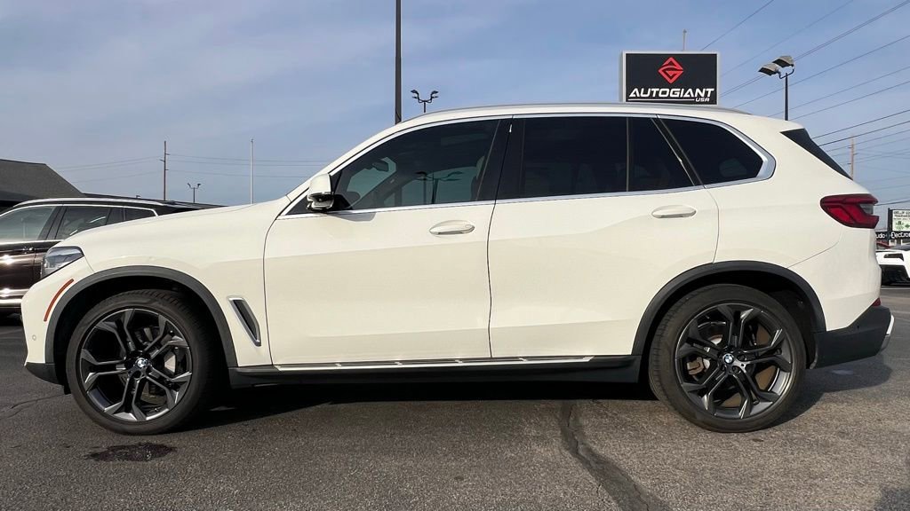 Used 2019 BMW X5 xDrive40i w/ Convenience Package image 3
