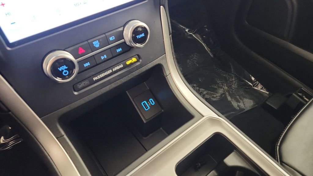 Used 2023 Ford Edge SEL image 18