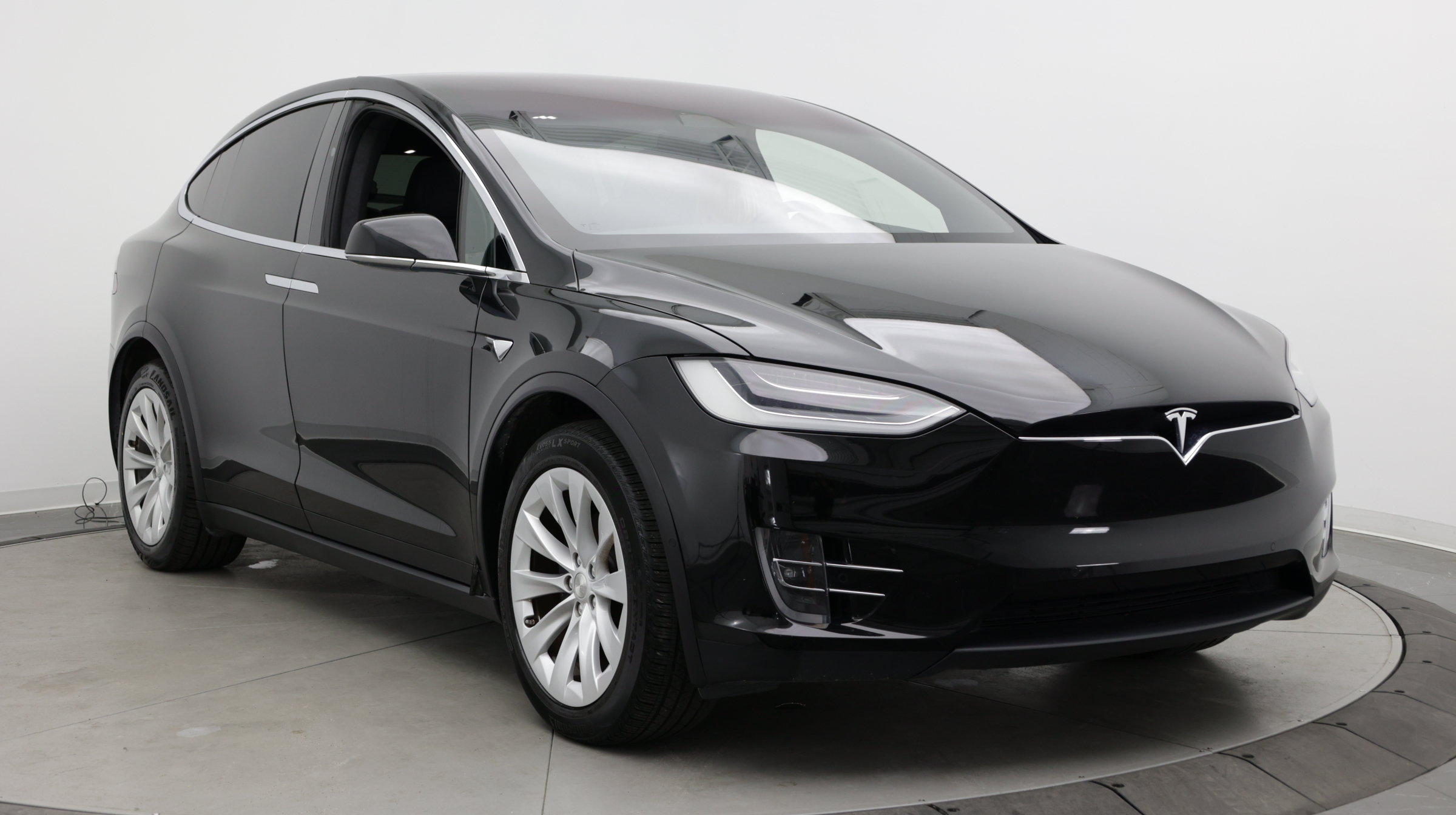 Used 2021 Tesla Model X Long Range AWD/4WD image 3
