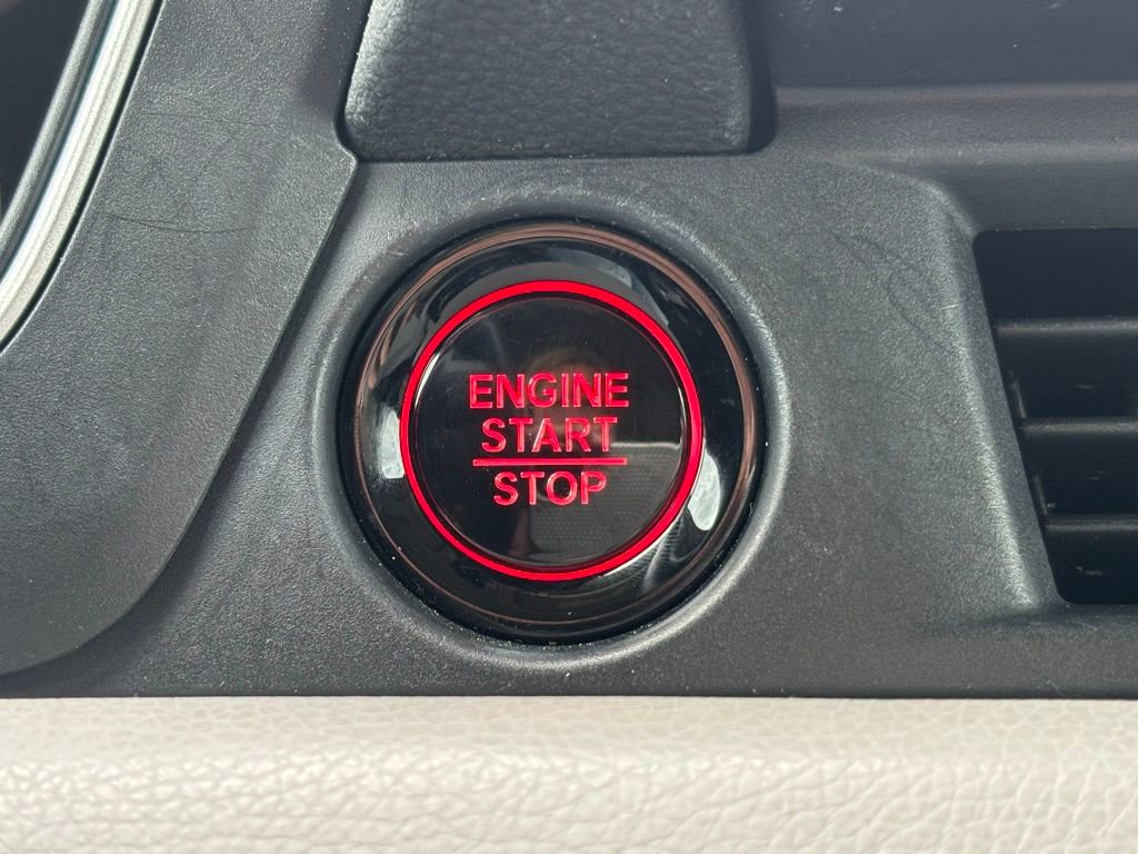 Used 2025 Honda Pilot Touring image 26