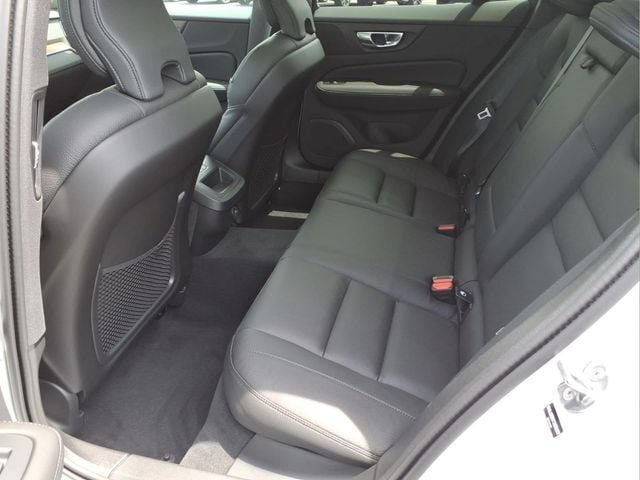 New 2026 Volvo V60 B5 Cross Country Plus w/ Climate Package AWD/4WD image 13