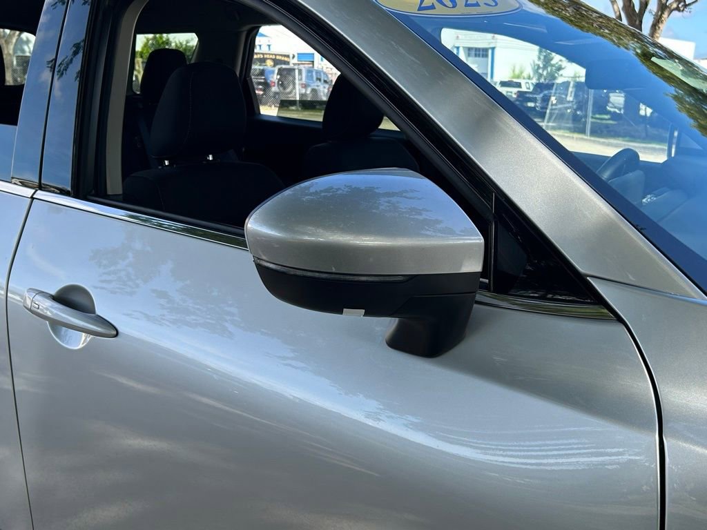 Used 2025 Nissan Pathfinder SV image 29