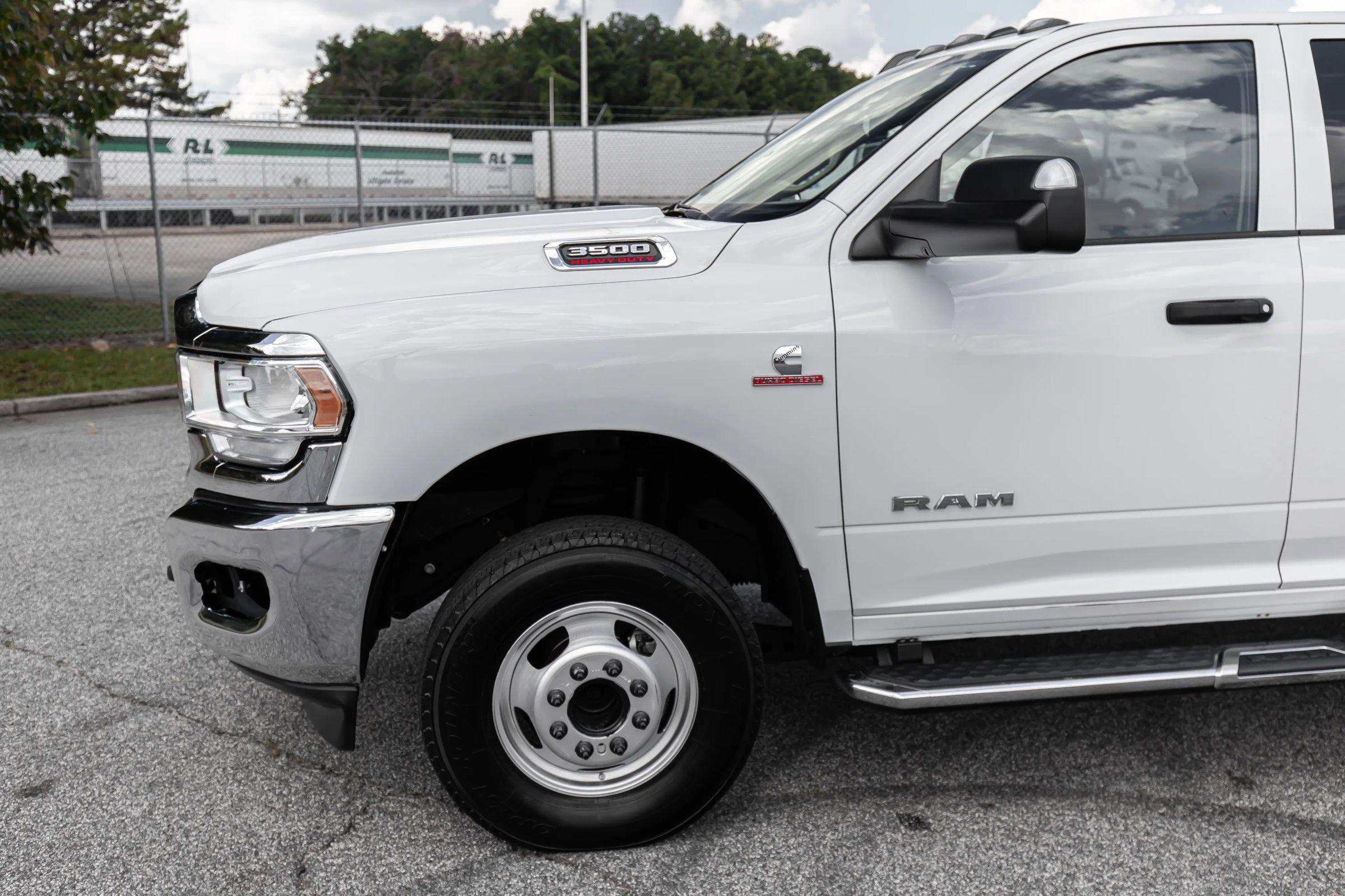 Used 2020 RAM 3500 Tradesman w/ Chrome Appearance Group image 6