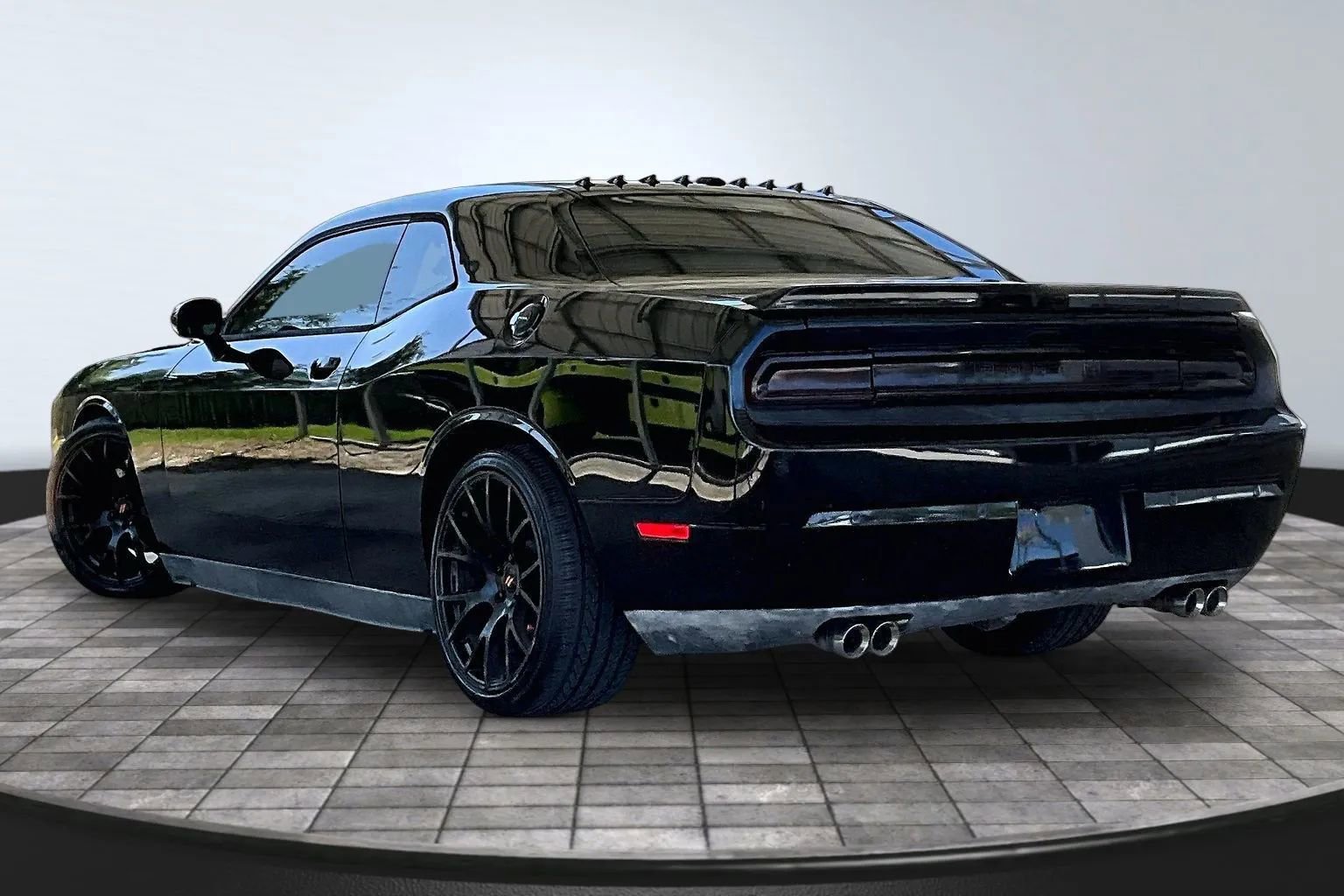 Used 2014 Dodge Challenger R/T Plus RWD image 4