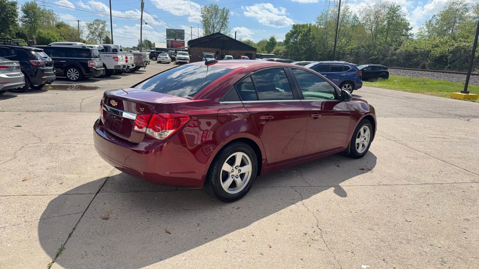 Used 2016 Chevrolet Cruze LT w/ Technology Package FWD image 6