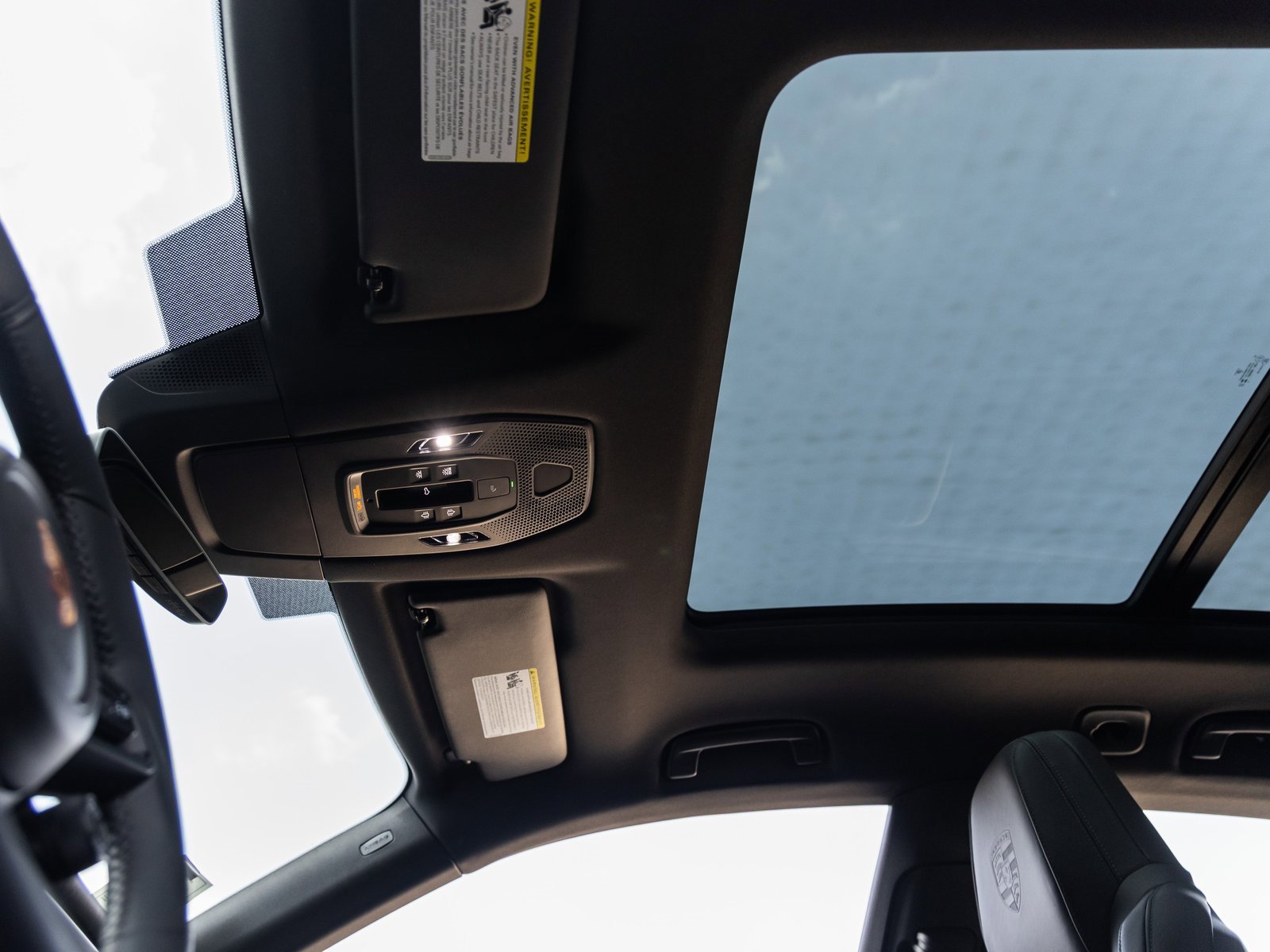 Used 2025 Porsche Macan 4S Electric image 24