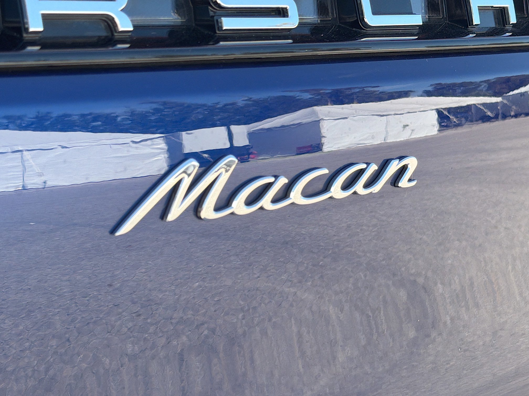 Used 2024 Porsche Macan image 11