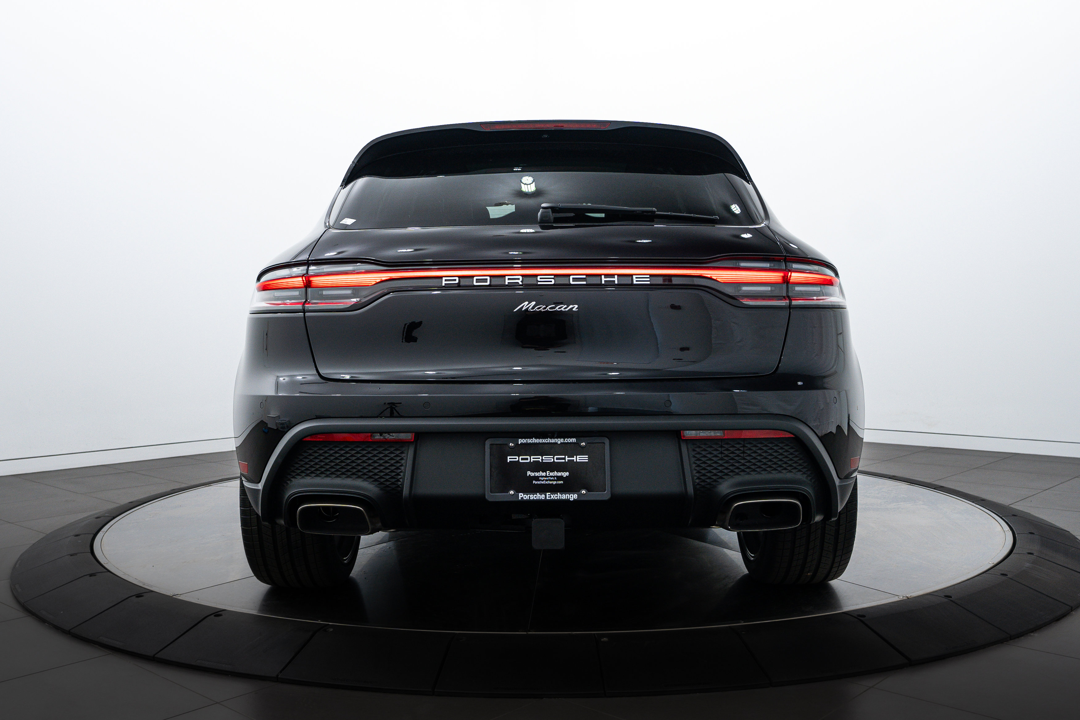 New 2025 Porsche Macan image 6