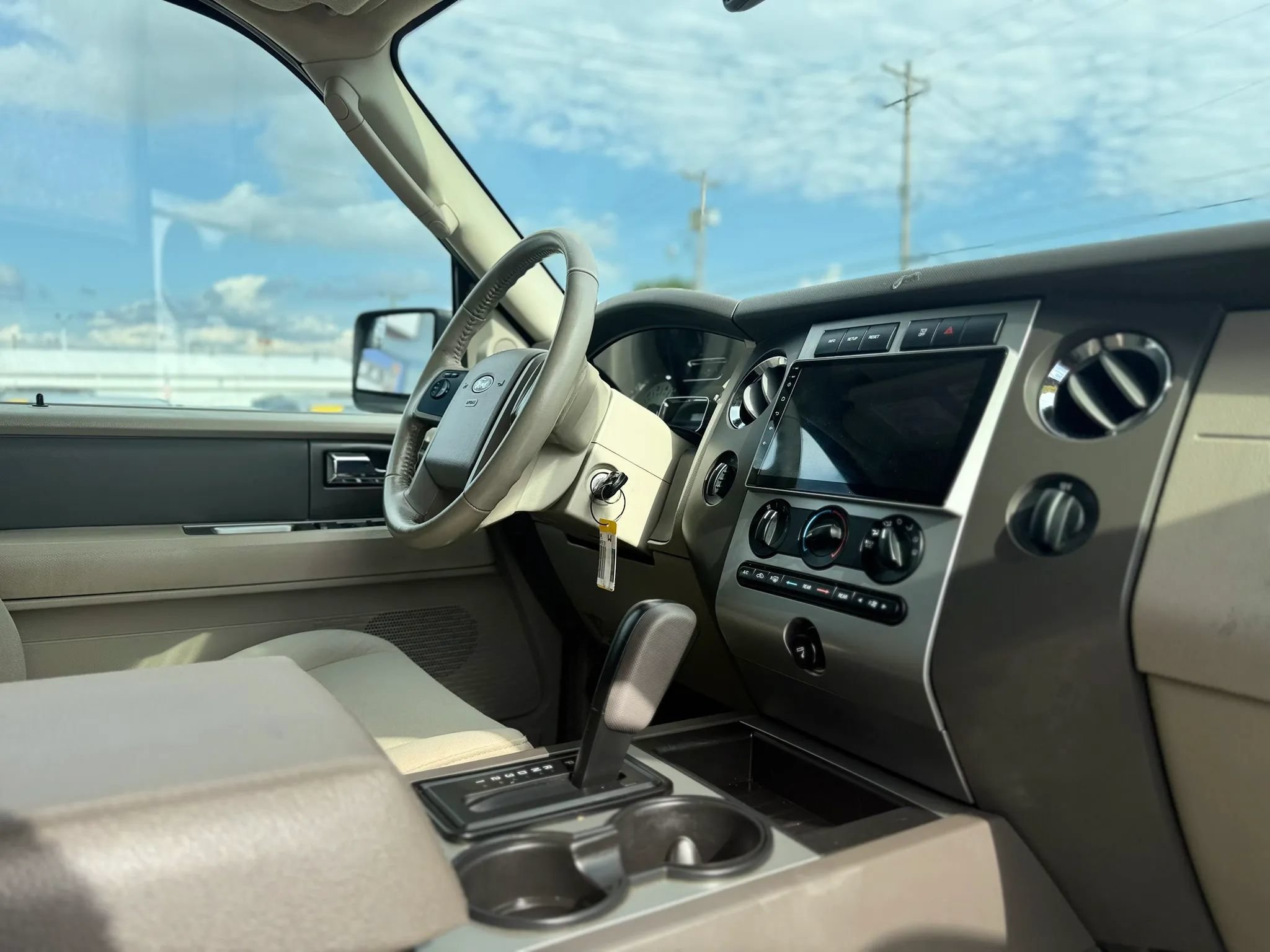 Used 2012 Ford Expedition XLT w/ HD Trailer Tow Pkg AWD/4WD image 24
