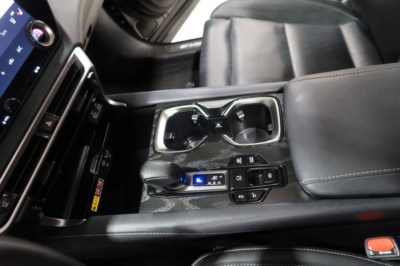 Used 2024 Lexus RX 450h AWD w/ Convenience Package image 24