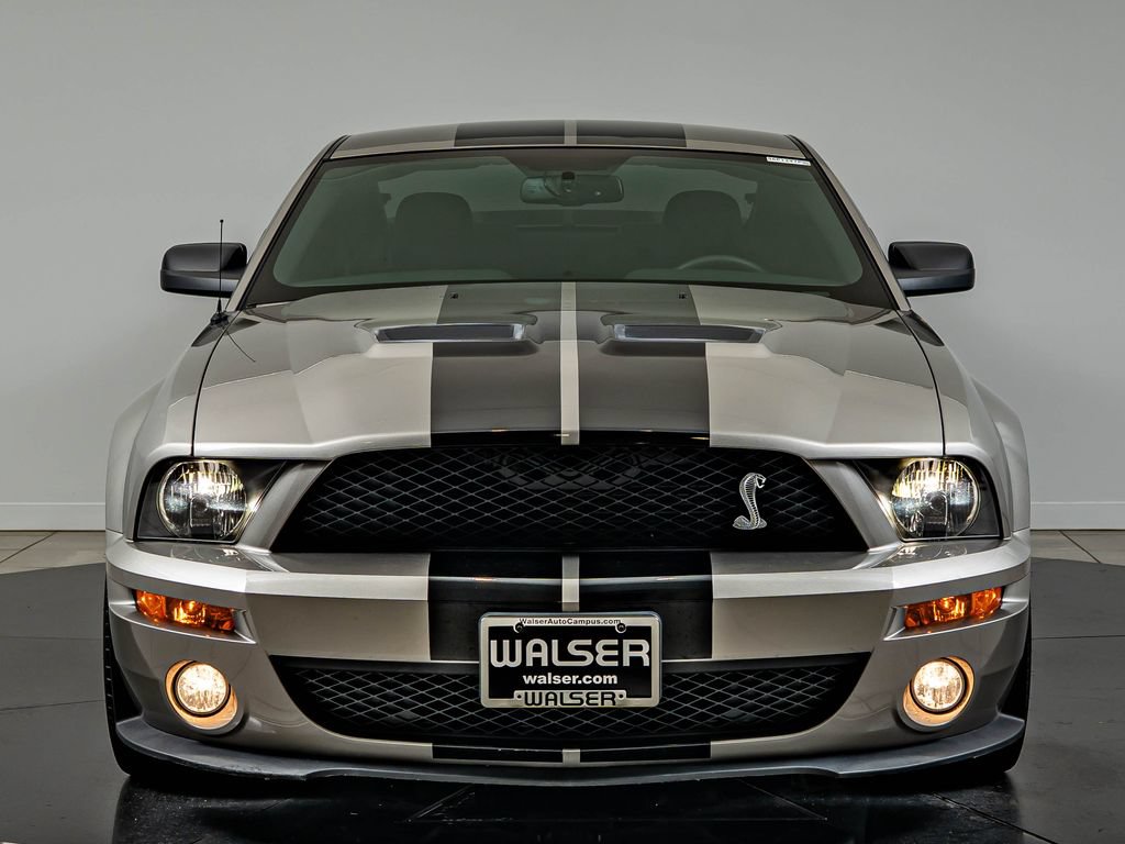Used 2009 Ford Mustang Shelby GT500 RWD image 2